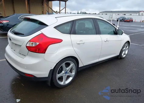 2012 Ford Focus Titanium z USA, uszkodzony, nr VIN 1FAHP3N23CL382480